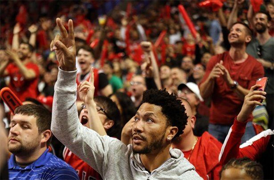 lol账号购买-包含芝加哥公牛训练开放日,今夜止住颓势引欢呼,NBA季后赛在即,赛程密集仍需轮换的词条